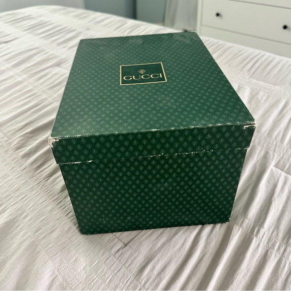 GUCCI Vintage Red Monogram Crossbody Bag with original Box and Dustbag - Picture 5 of 15